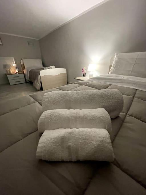 White House Spacca Napoli Bagian luar foto